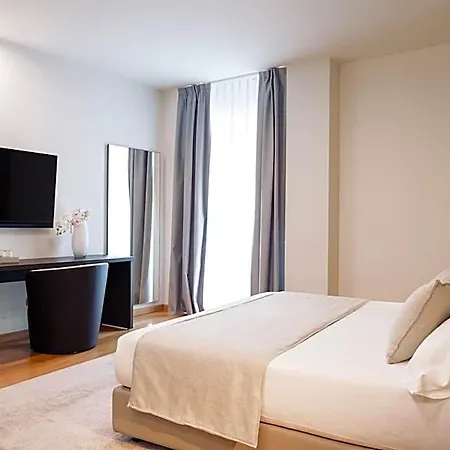Michelangelo 4* Carrara