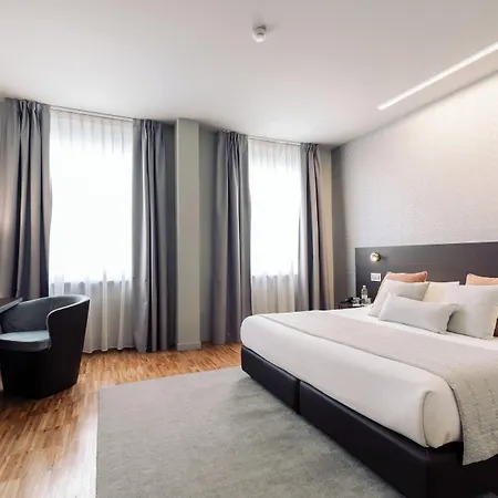Michelangelo Hotel 4*